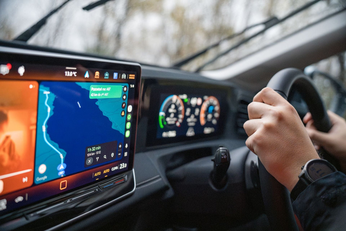 How Navigation Displays Are Redefining the In-Car Experience