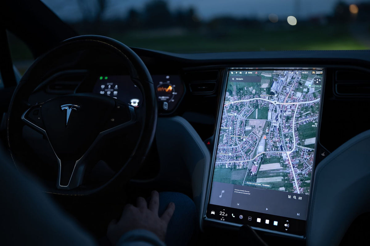 Connected Navigation After Dark: Technology for Night Driving