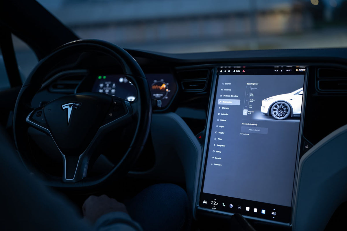 The Modern Digital Cockpit: Why In-Car Displays Matter More Than Ever